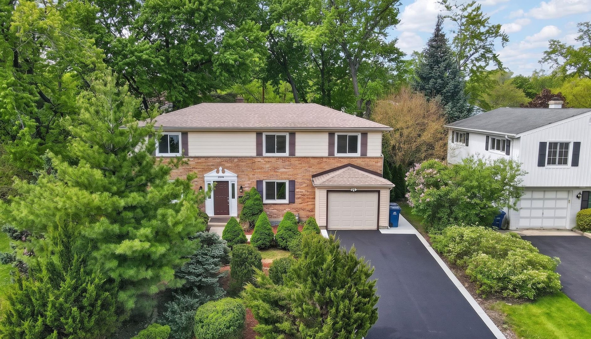 208 Pine Street — Deerfield, IL 60015