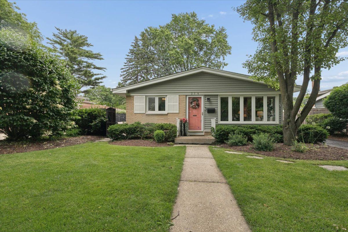 314 Drake Street — Libertyville, IL 60048