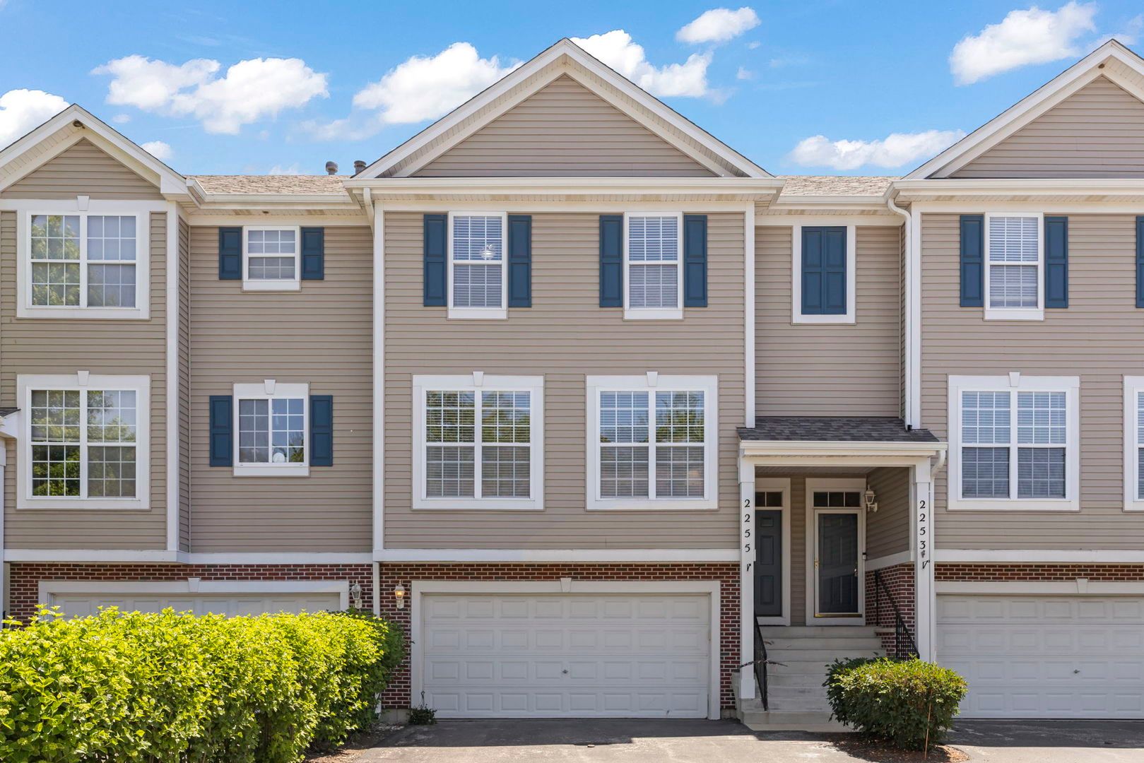 2255 HUDSON Circle #2255 — Aurora, IL 60502