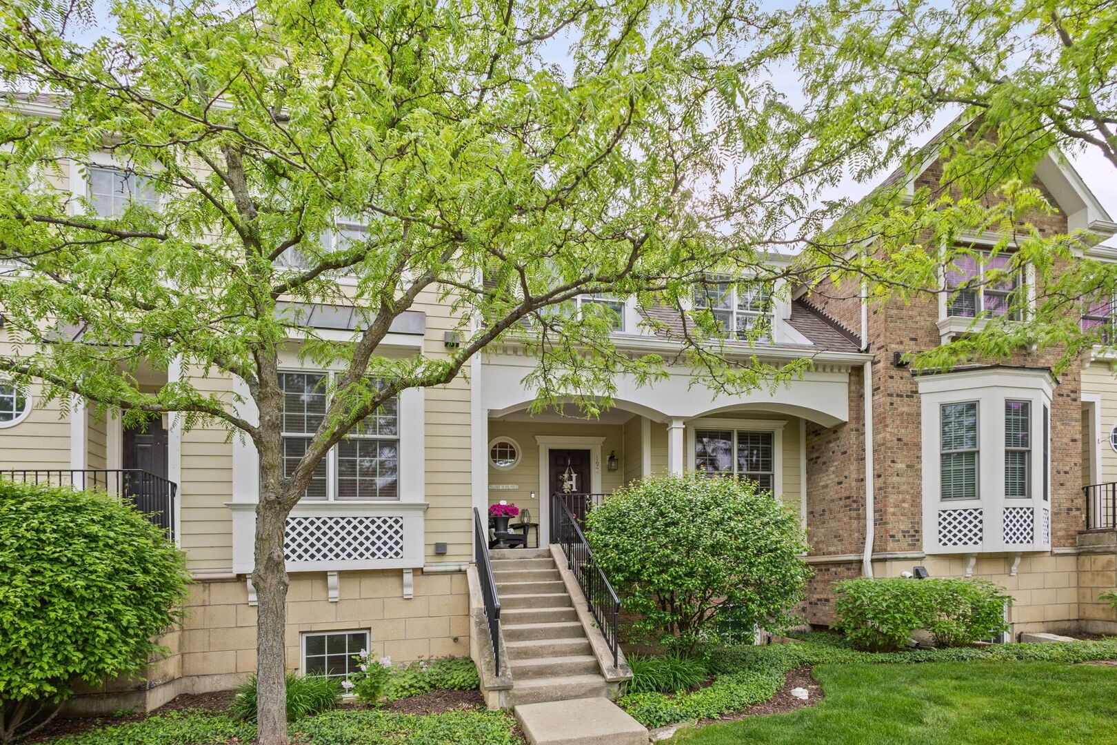 1907 Lynn Circle — Libertyville, IL 60048