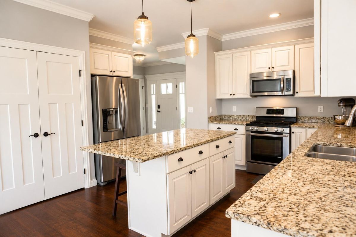 6114 W Clairemont Court, Edwards, IL 61528