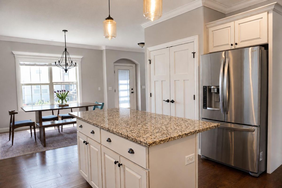 6114 W Clairemont Court, Edwards, IL 61528