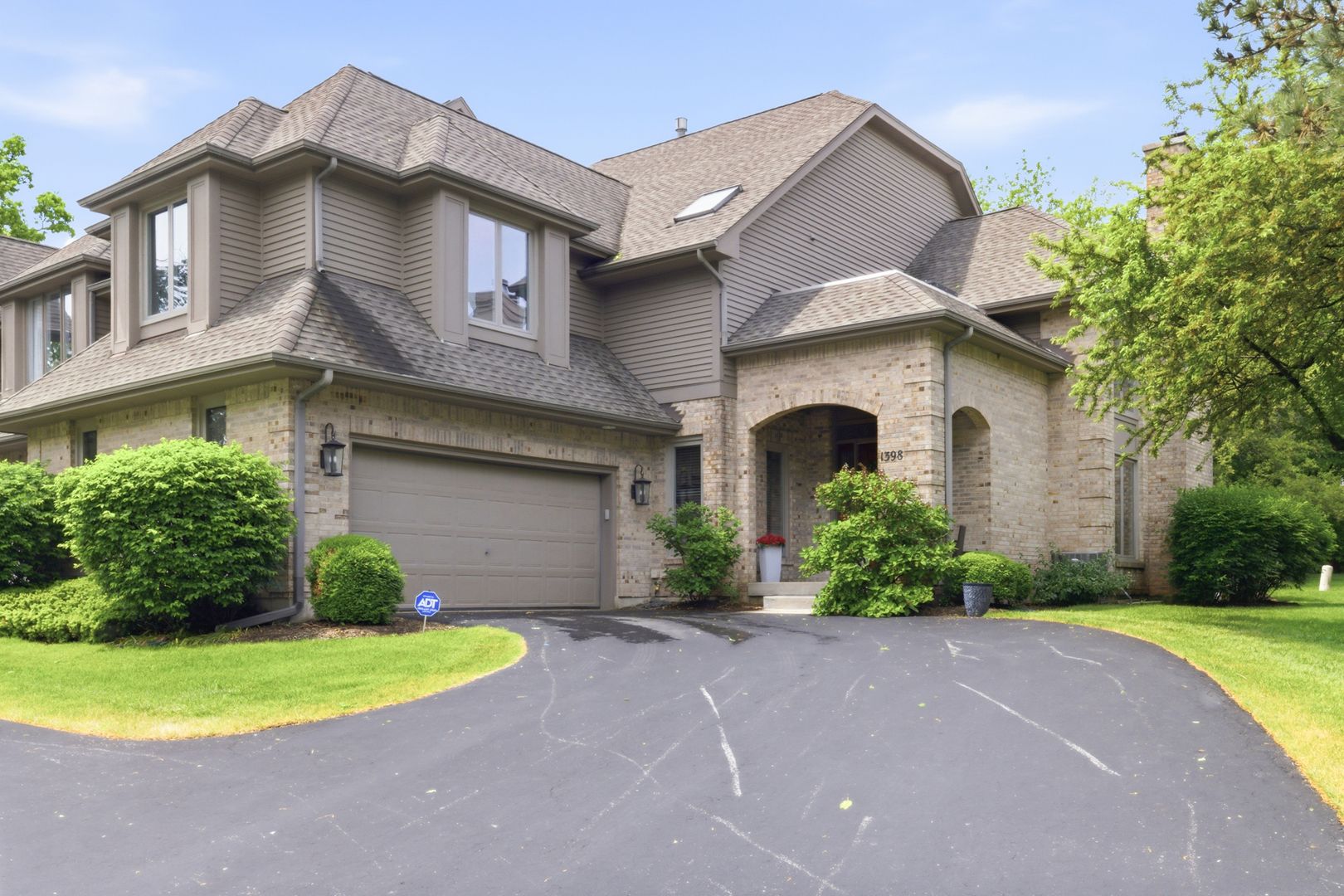 1398 Medinah Drive — Itasca, IL 60143