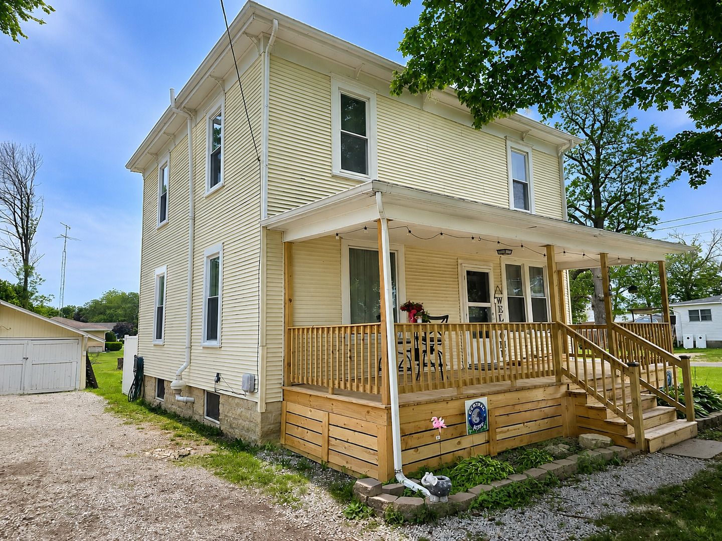 210 E 6th Avenue — Clifton, IL 60927