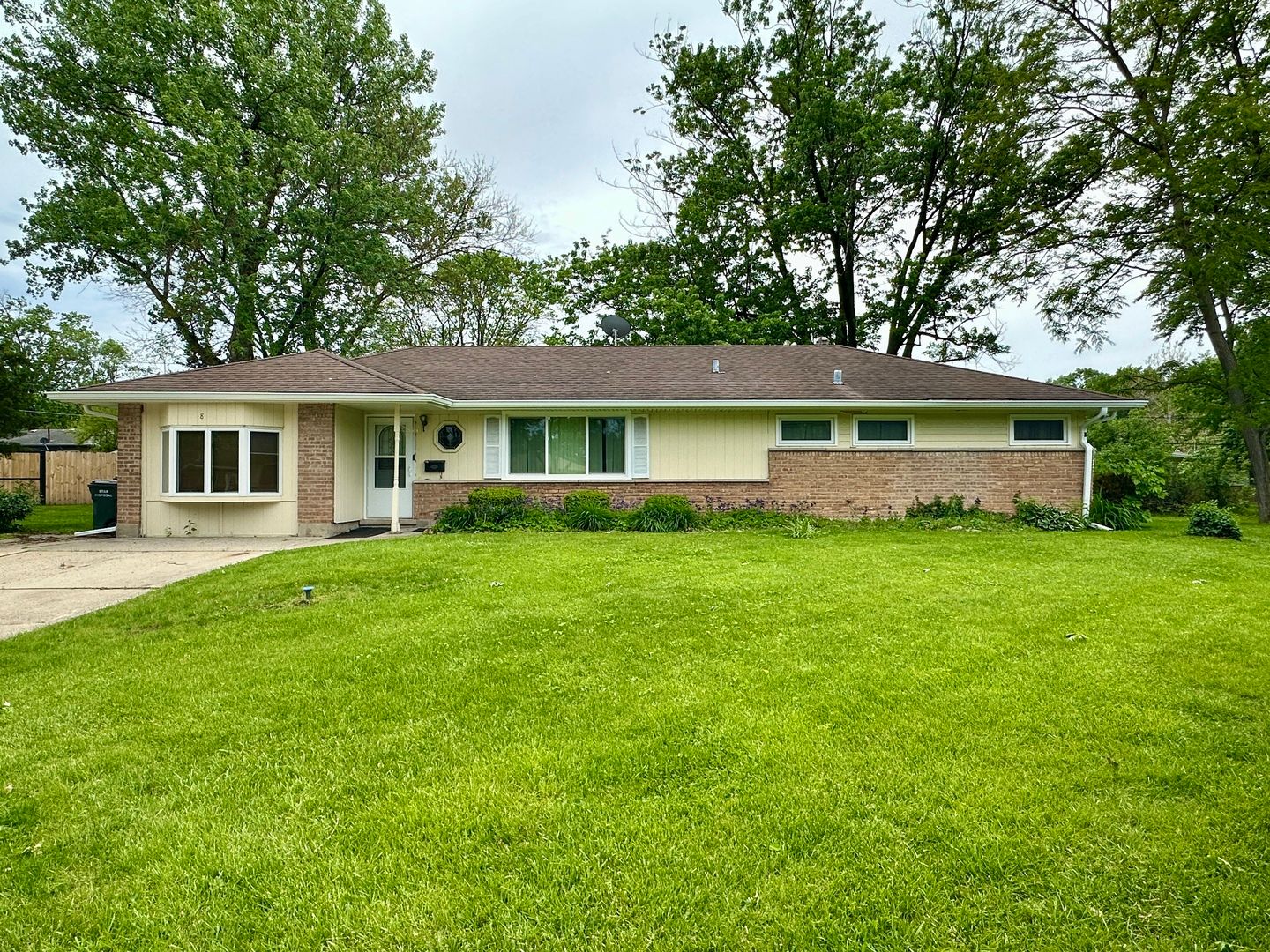 8 Waverly Court — Park Forest, IL 60466