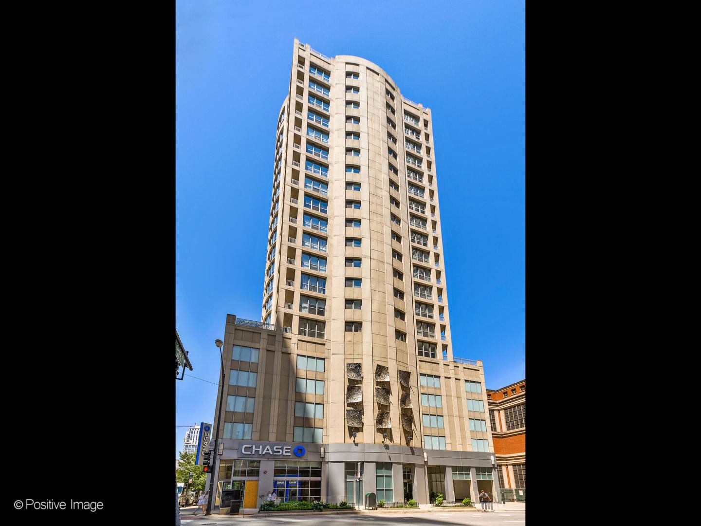 600 N Dearborn Street #1705 — Chicago, IL 60610