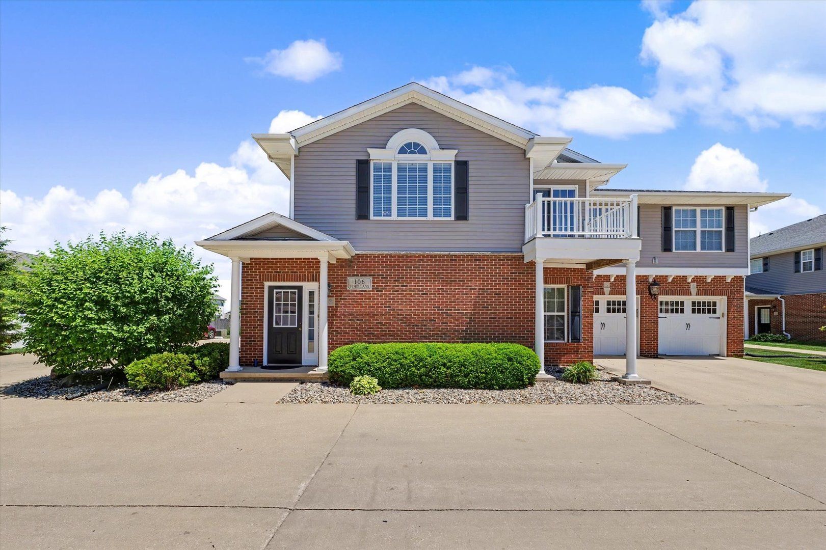 106 Essex Lane #3 — Savoy, IL 61874