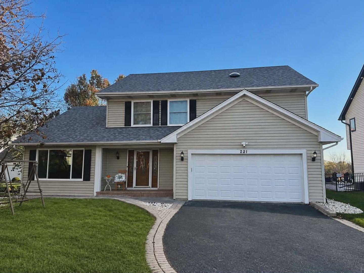 221 Windsor Drive — Bartlett, IL 60103