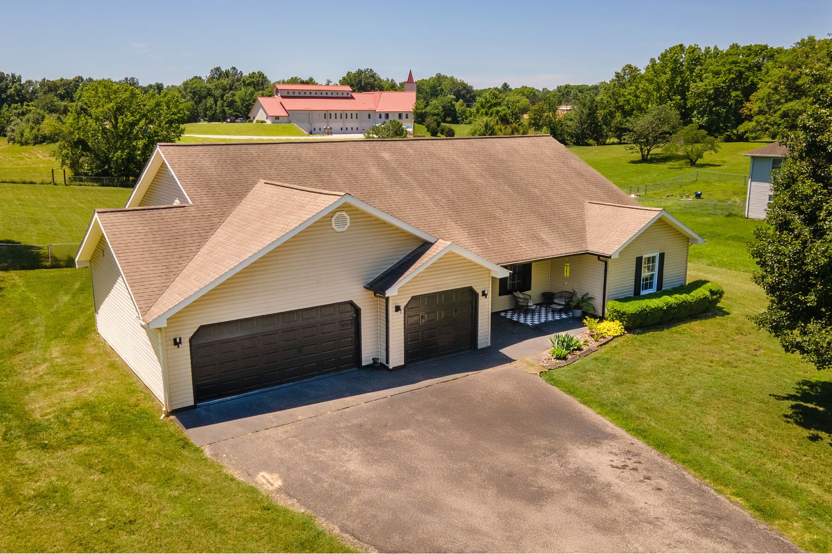 1437 Dogwood Road — Carbondale, IL 62901