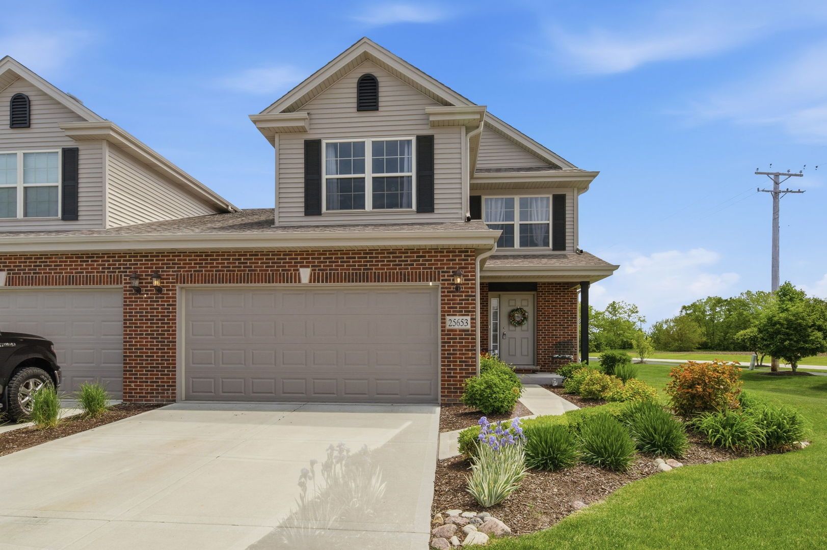 25653 S Riley Erin Road — Manhattan, IL 60442