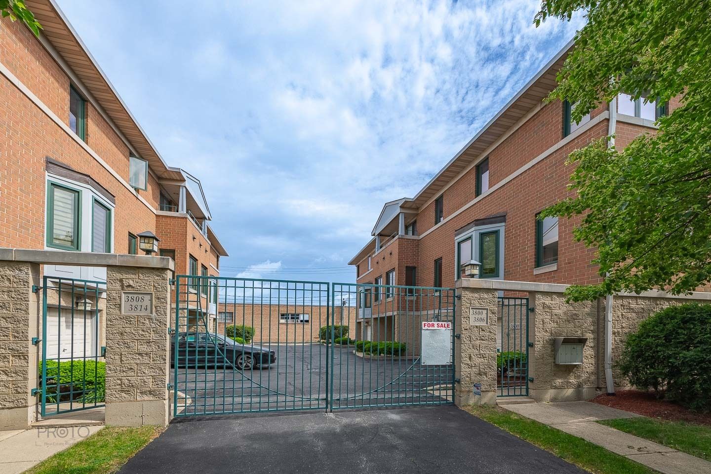 3804 W Devon Avenue — Lincolnwood, IL 60712