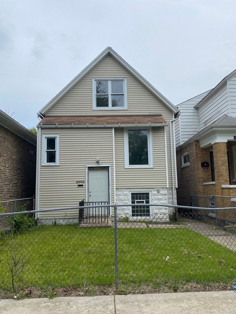6905 S Woodlawn Avenue — Chicago, IL 60637