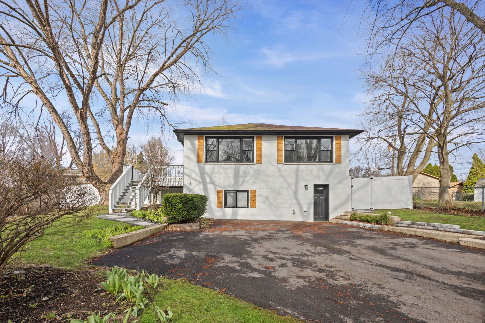 23576 N Overhill Drive — Lake Zurich, IL 60047