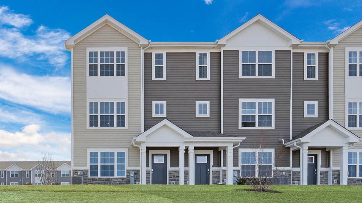 2700 Arrowhead Drive — Pingree Grove, IL 60140