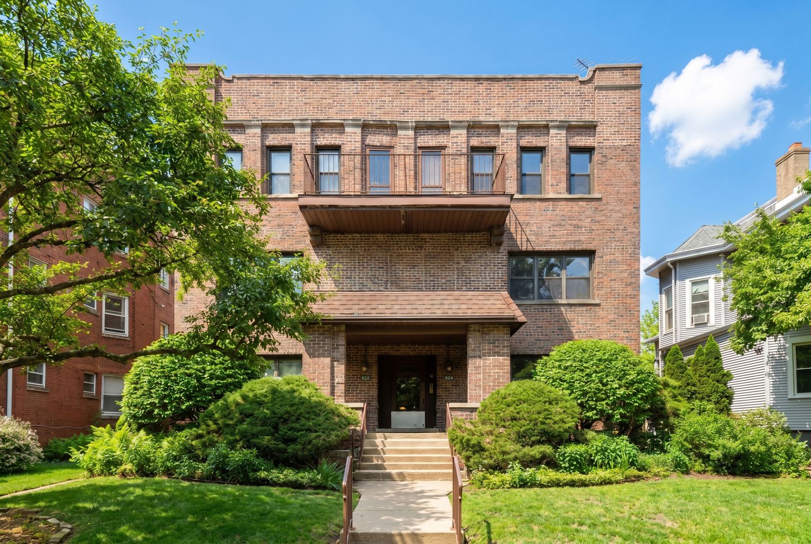 824 Hinman Avenue #3N — Evanston, IL 60202