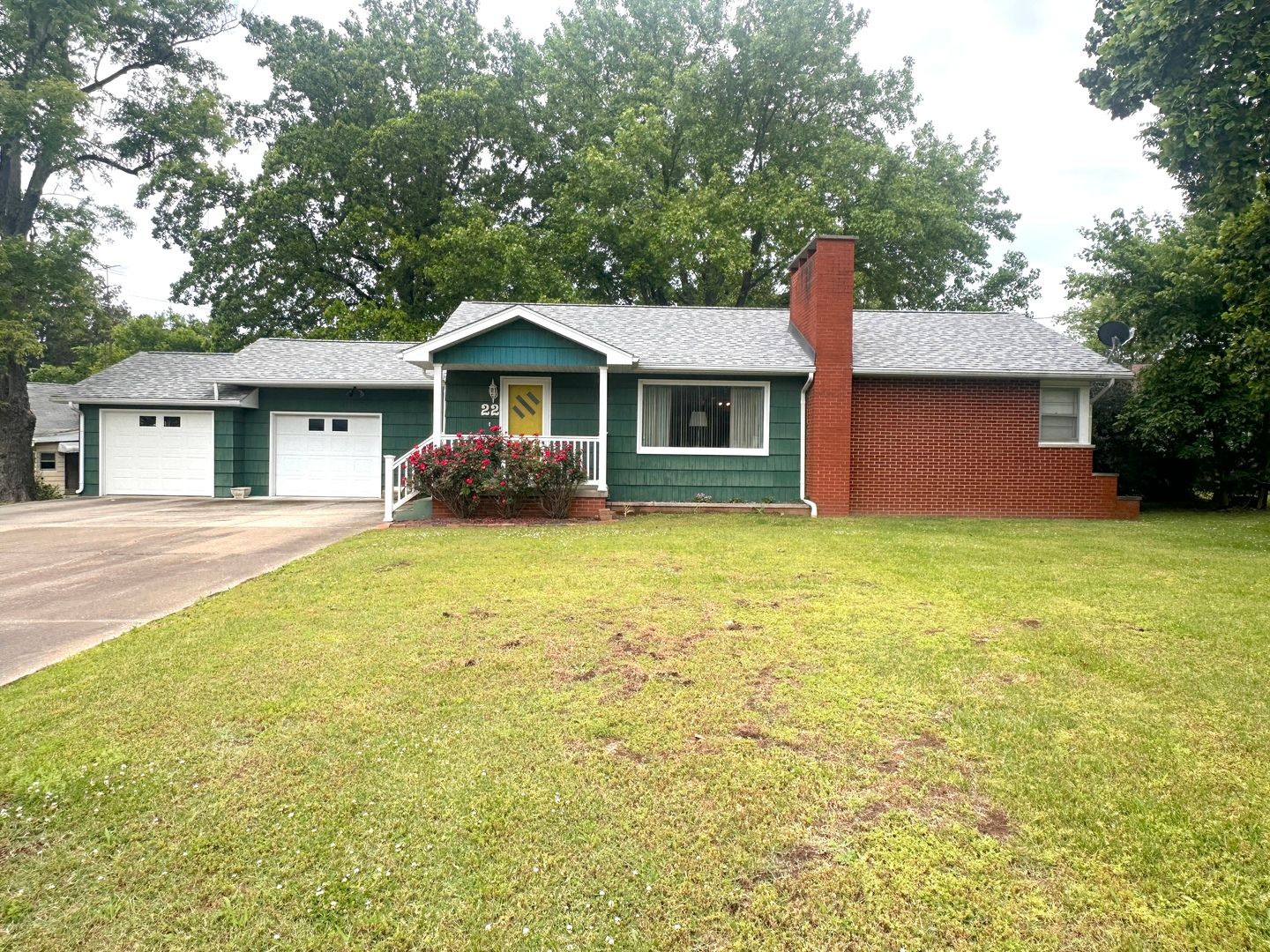 22 Old Brick Road — Murphysboro, IL 62966