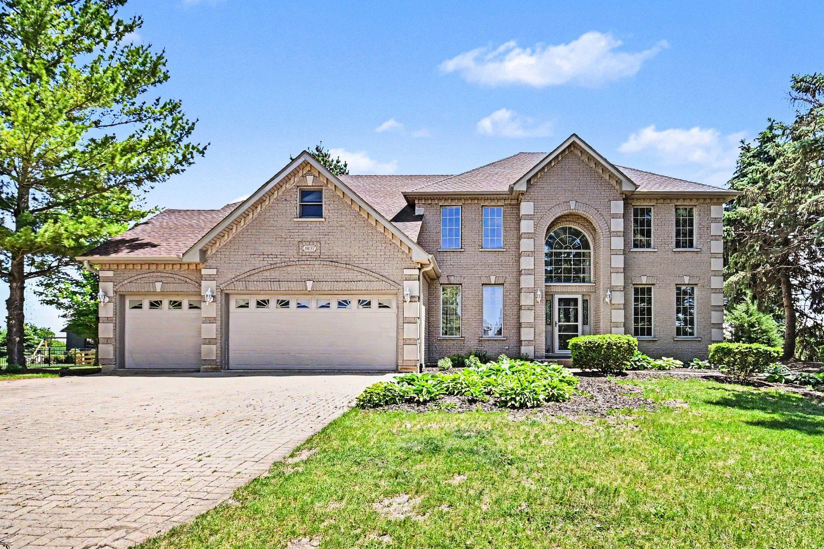 19057 S Saddlebrook Drive — Shorewood, IL 60404