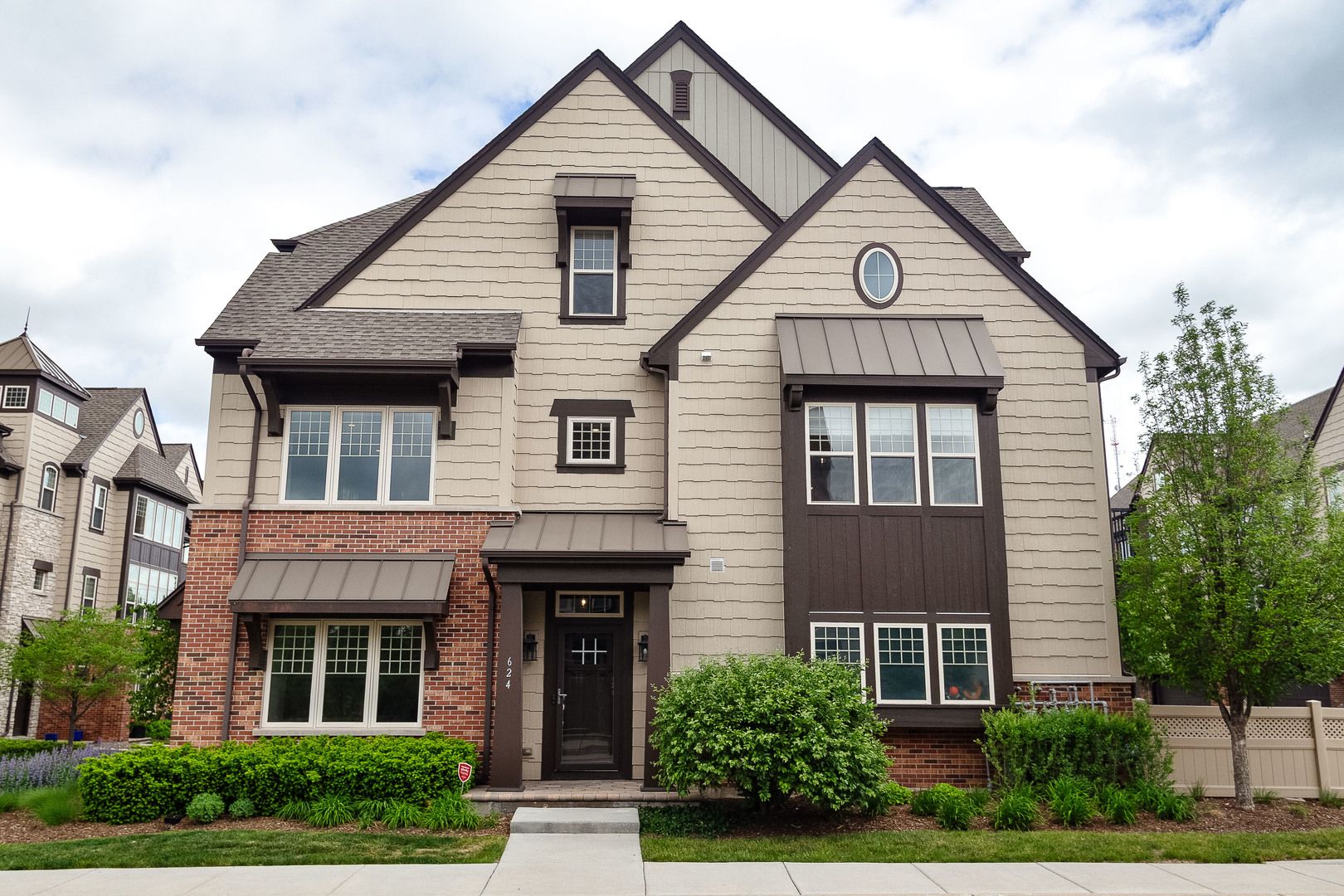 624 Parkside Court — Libertyville, IL 60048