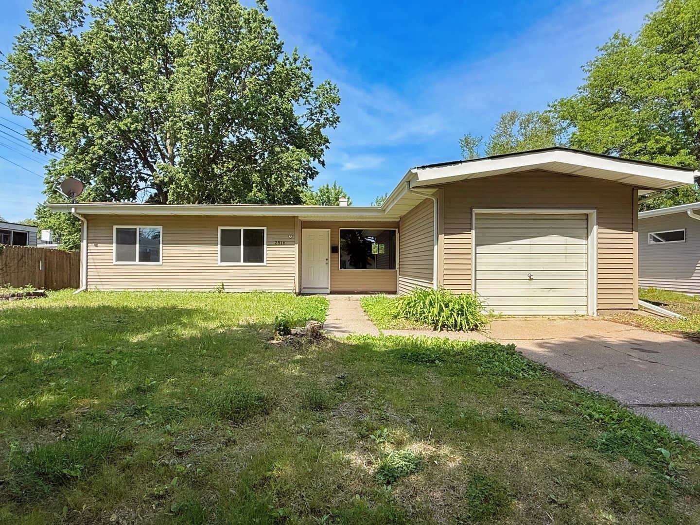 2816 Washington Street — Davenport, IA 52804