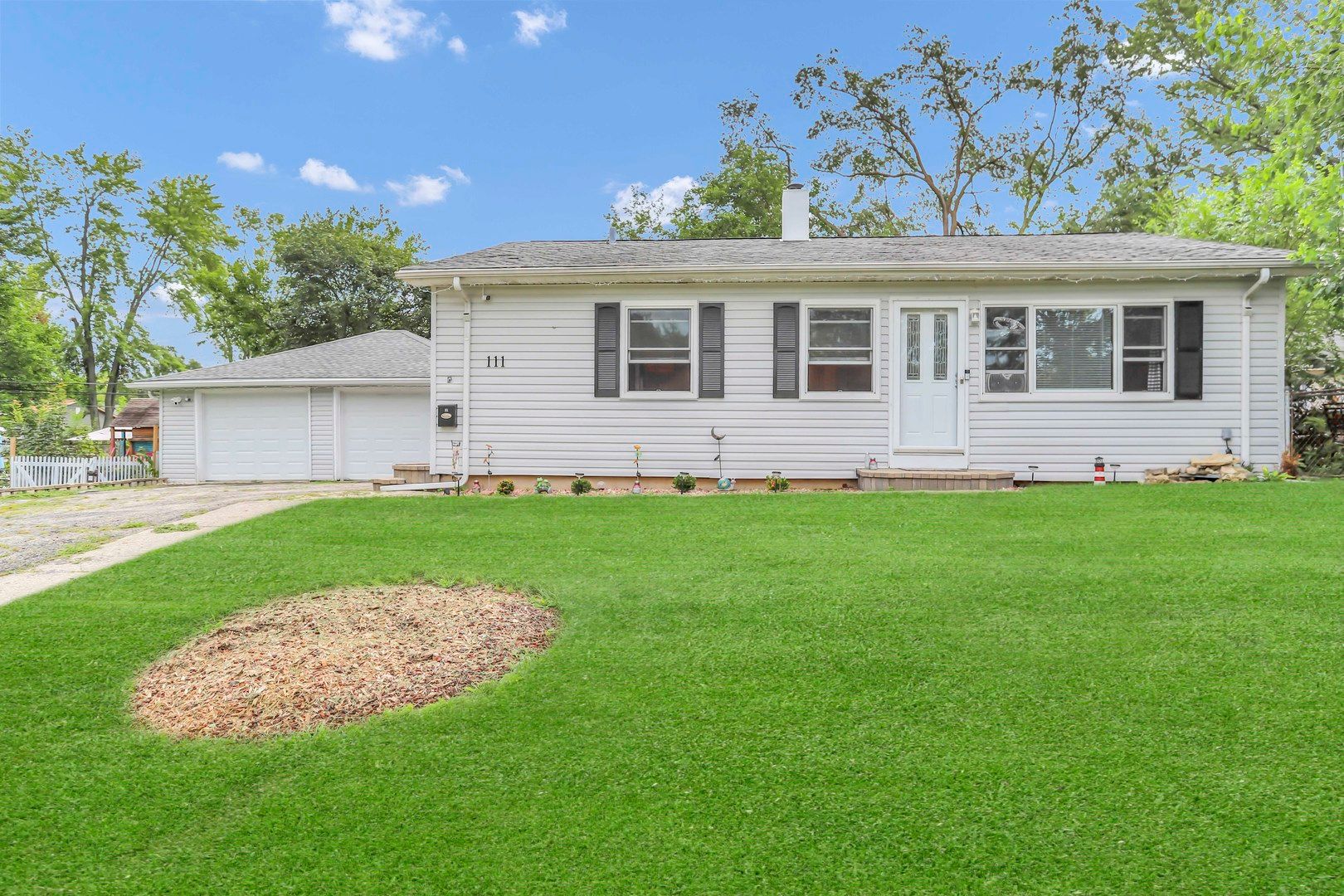 111 S Bartlett Road — Streamwood, IL 60107
