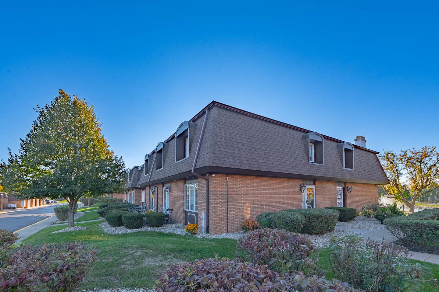 3232 Chestnut Drive — Flossmoor, IL 60422