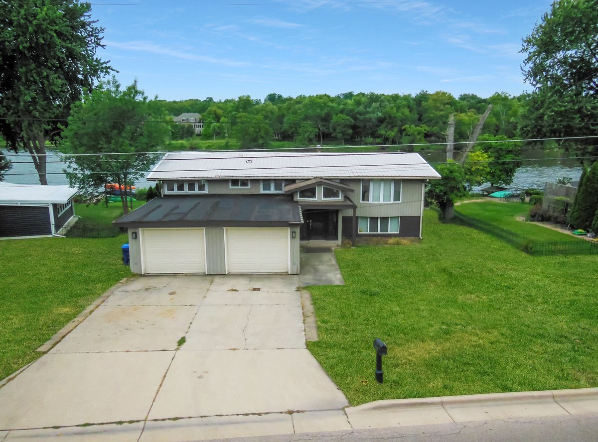 1627 Riverside Ave, St. Charles, IL 60174 — photo 3
