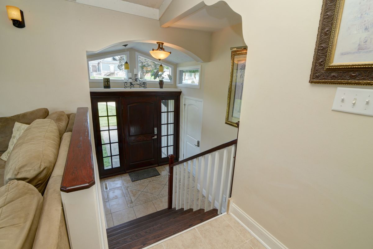 1627 Riverside Ave, St. Charles, IL 60174 — photo 4