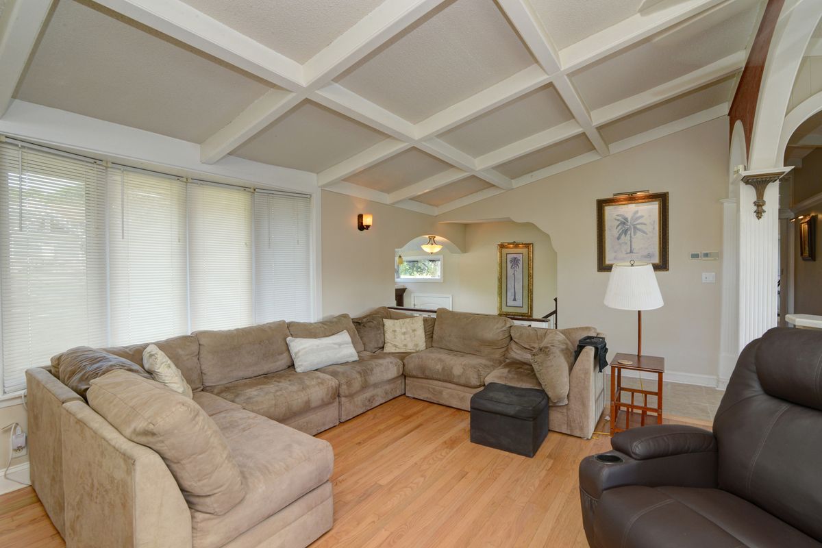 1627 Riverside Ave, St. Charles, IL 60174 — photo 8