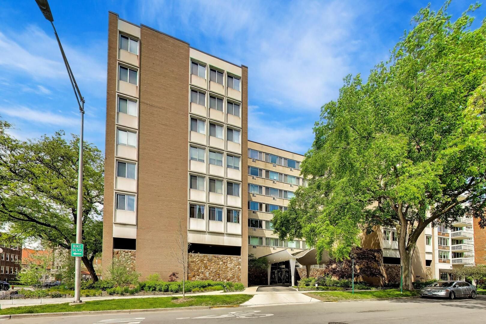 151 N Kenilworth Avenue #2G — Oak Park, IL 60301