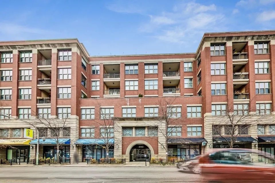 3140 N Sheffield Avenue #709 — Chicago, IL 60657
