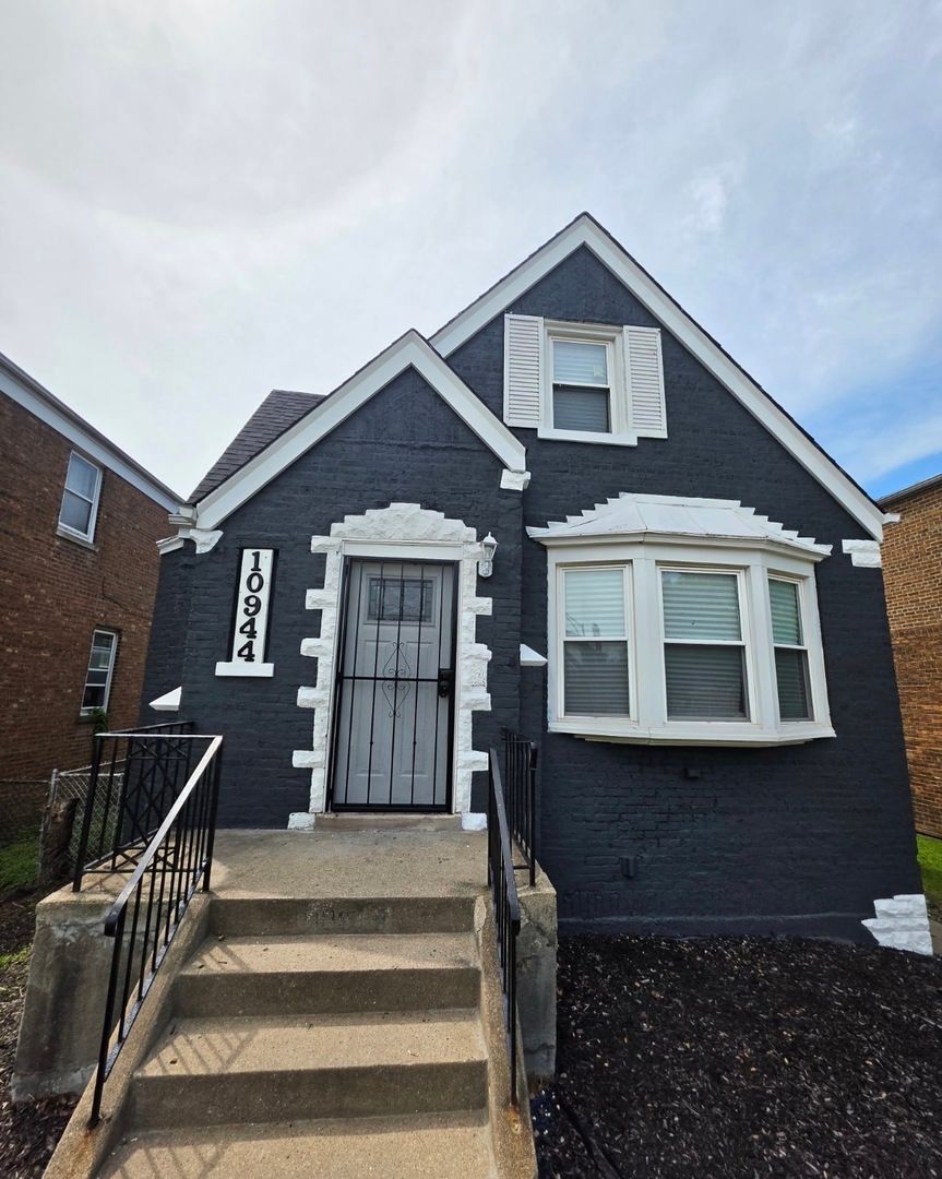 10944 S Wallace Street — Chicago, IL 60628