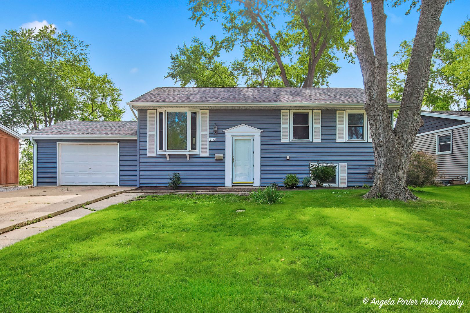 410 WILLOW Road — Wauconda, IL 60084