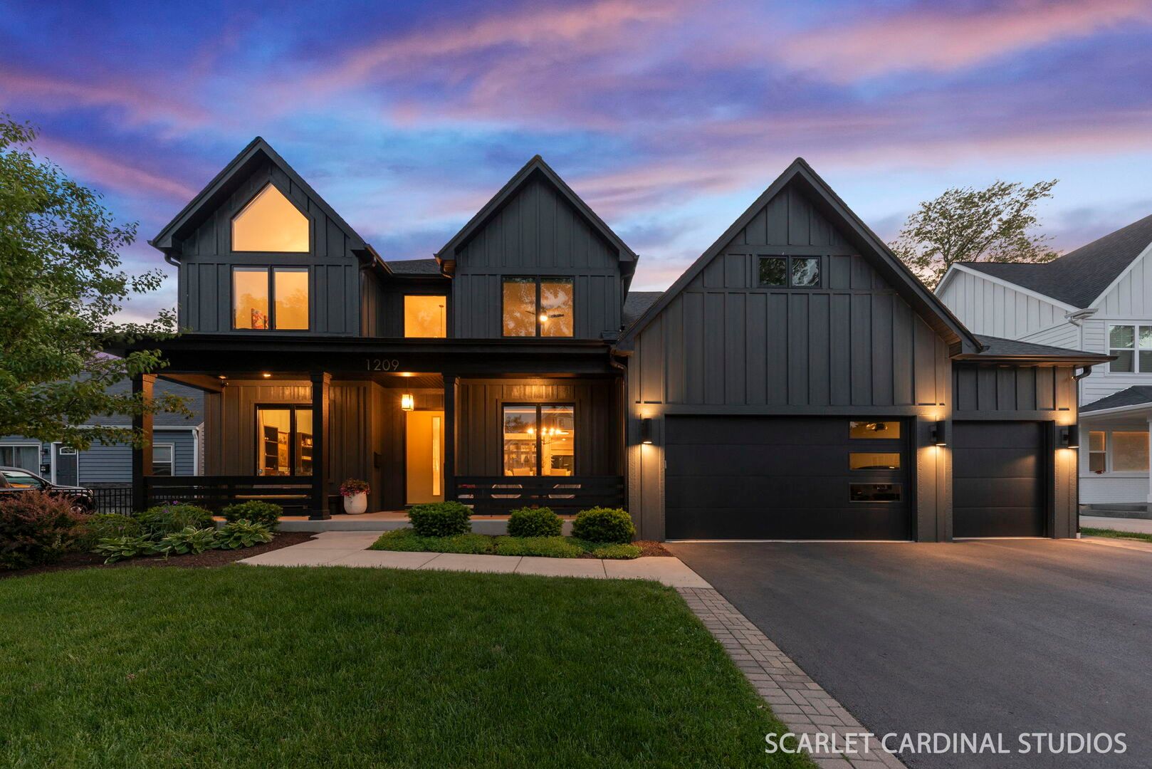 1209 N Eagle Street — Naperville, IL 60563