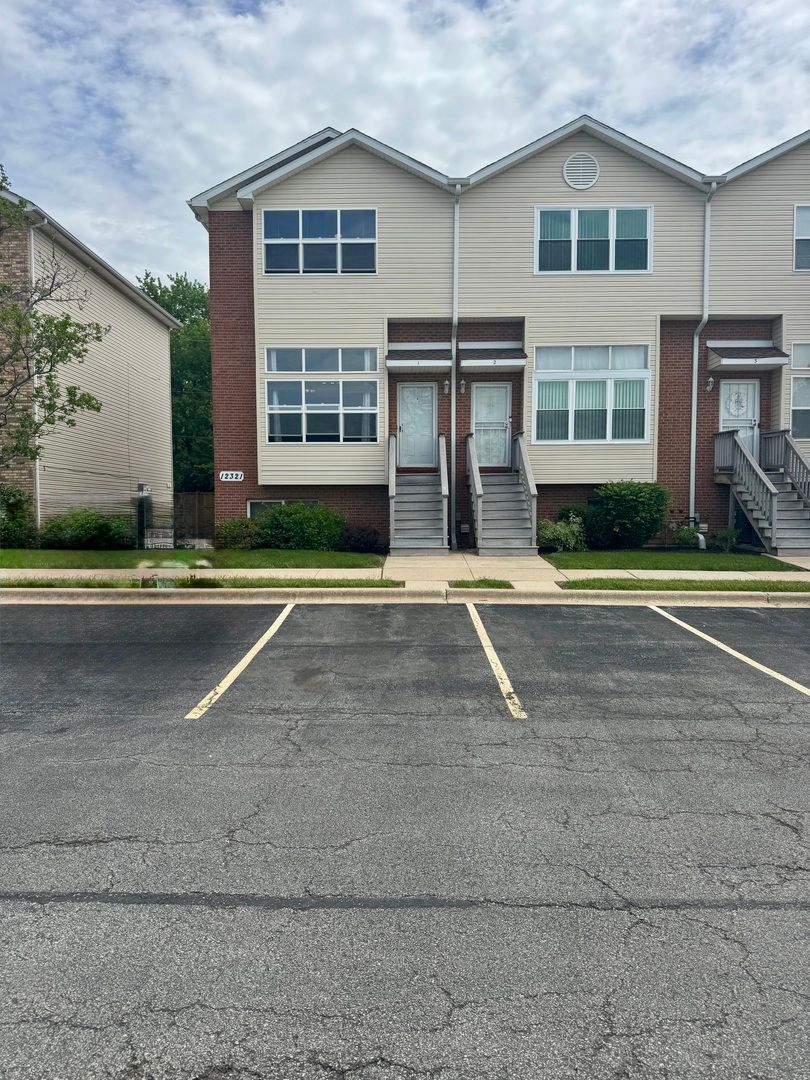 12321 Meadow Lane #1 — Blue Island, IL 60406