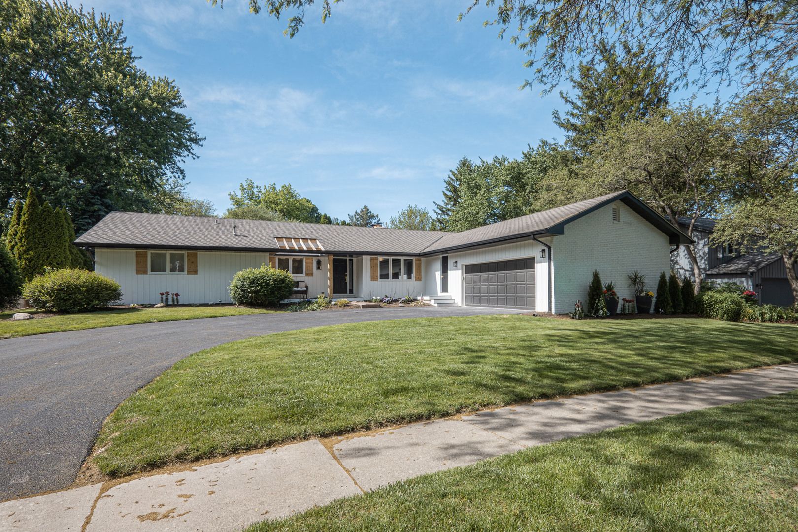 36 Winthrop New Road — Sugar Grove, IL 60554