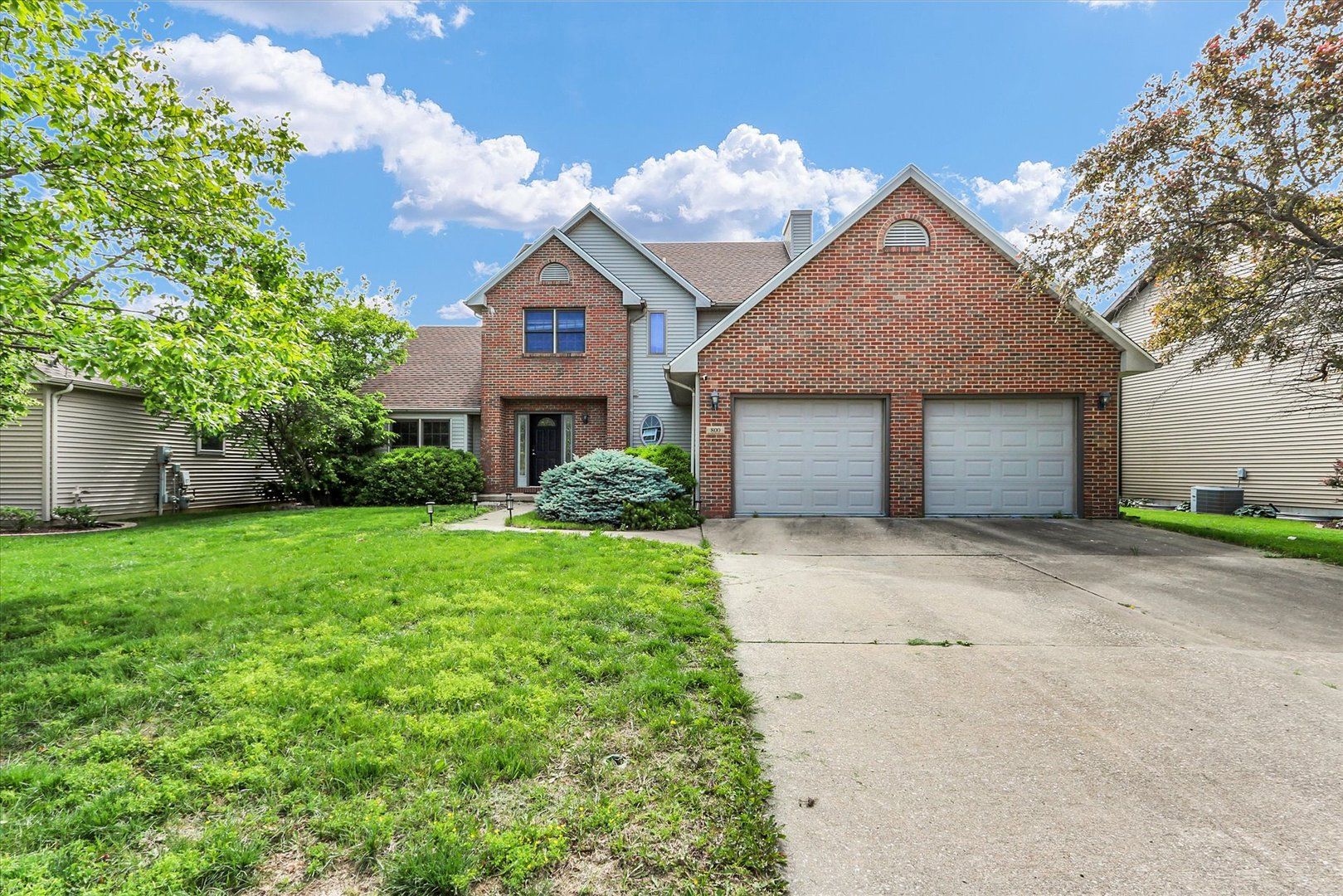 800 Lavender Drive — Savoy, IL 61874