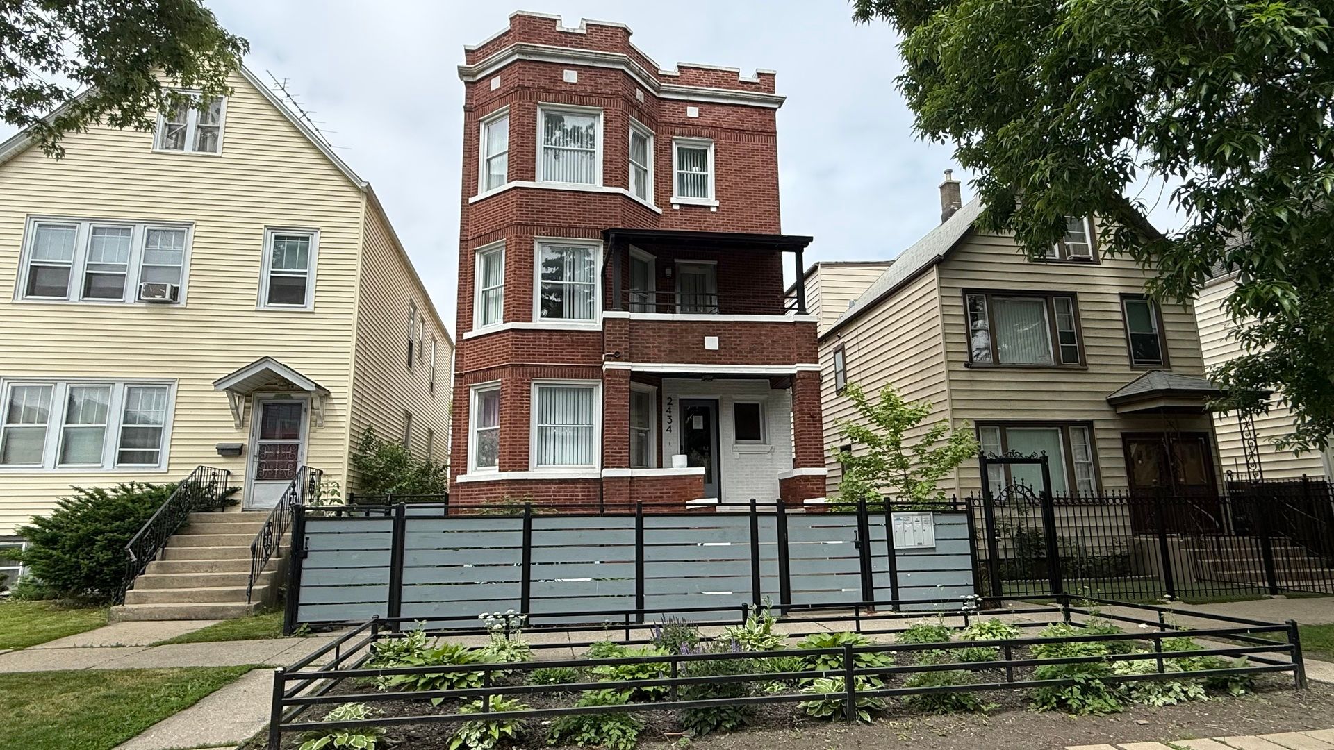 2434 N Lorel Avenue — Chicago, IL 60639
