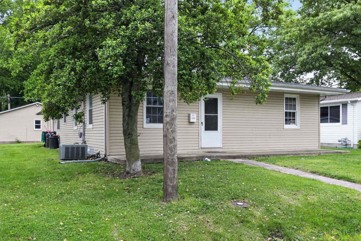 812 N 5th Street, Breese, IL 62230