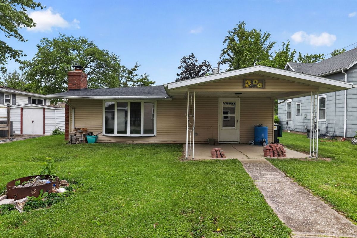 812 N 5th Street, Breese, IL 62230