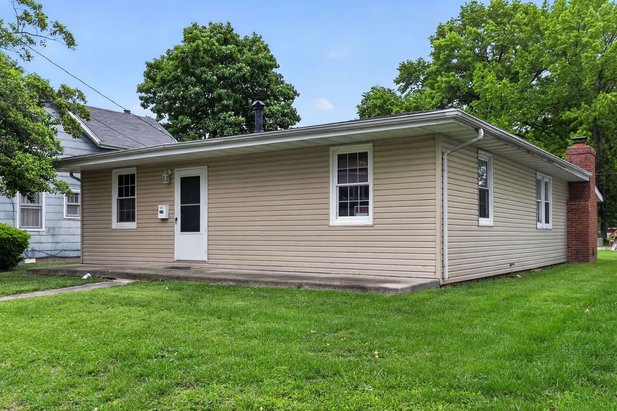 812 N 5th Street, Breese, IL 62230