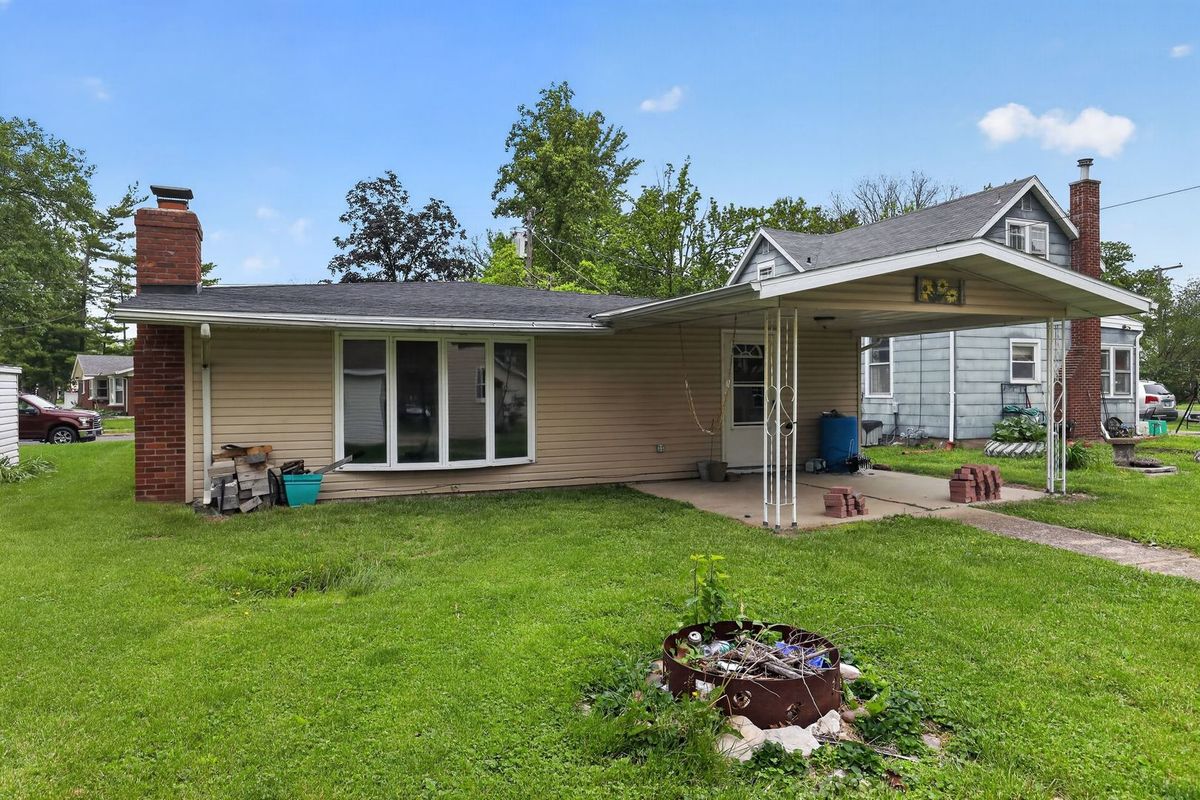 812 N 5th Street, Breese, IL 62230