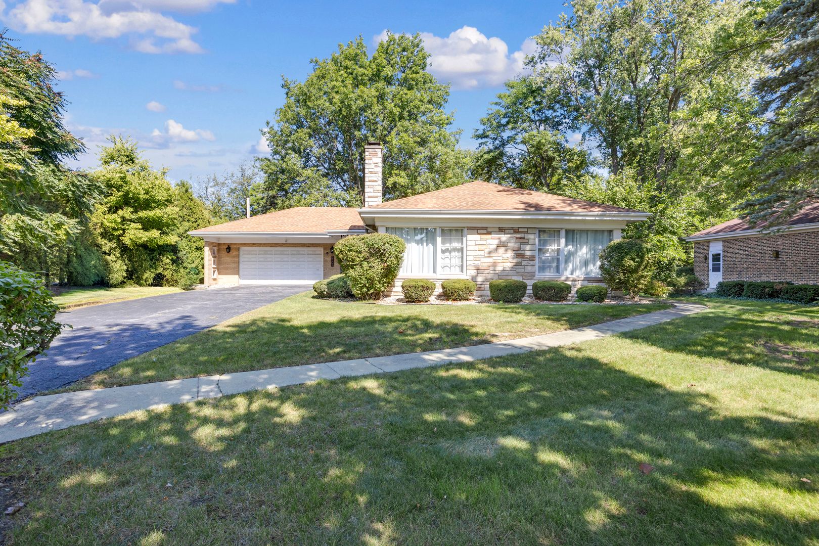 2307 Flossmoor Road — Flossmoor, IL 60422