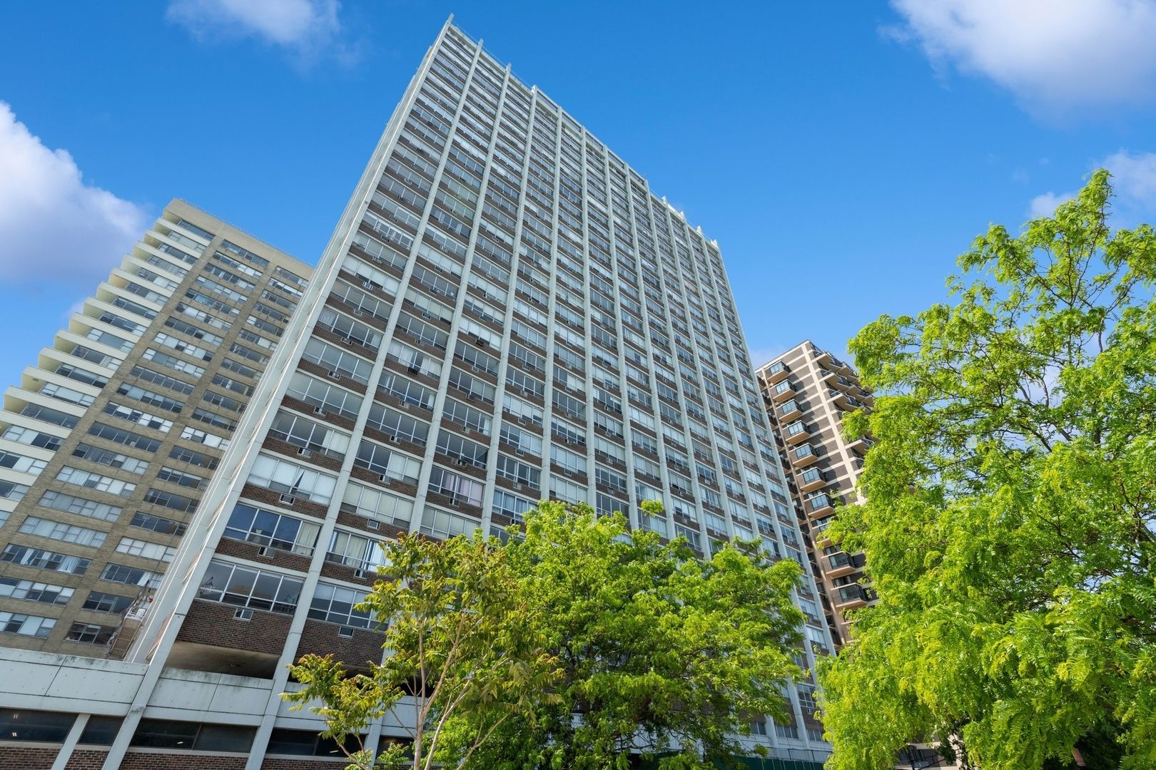 6171 N Sheridan Road #1112 — Chicago, IL 60660