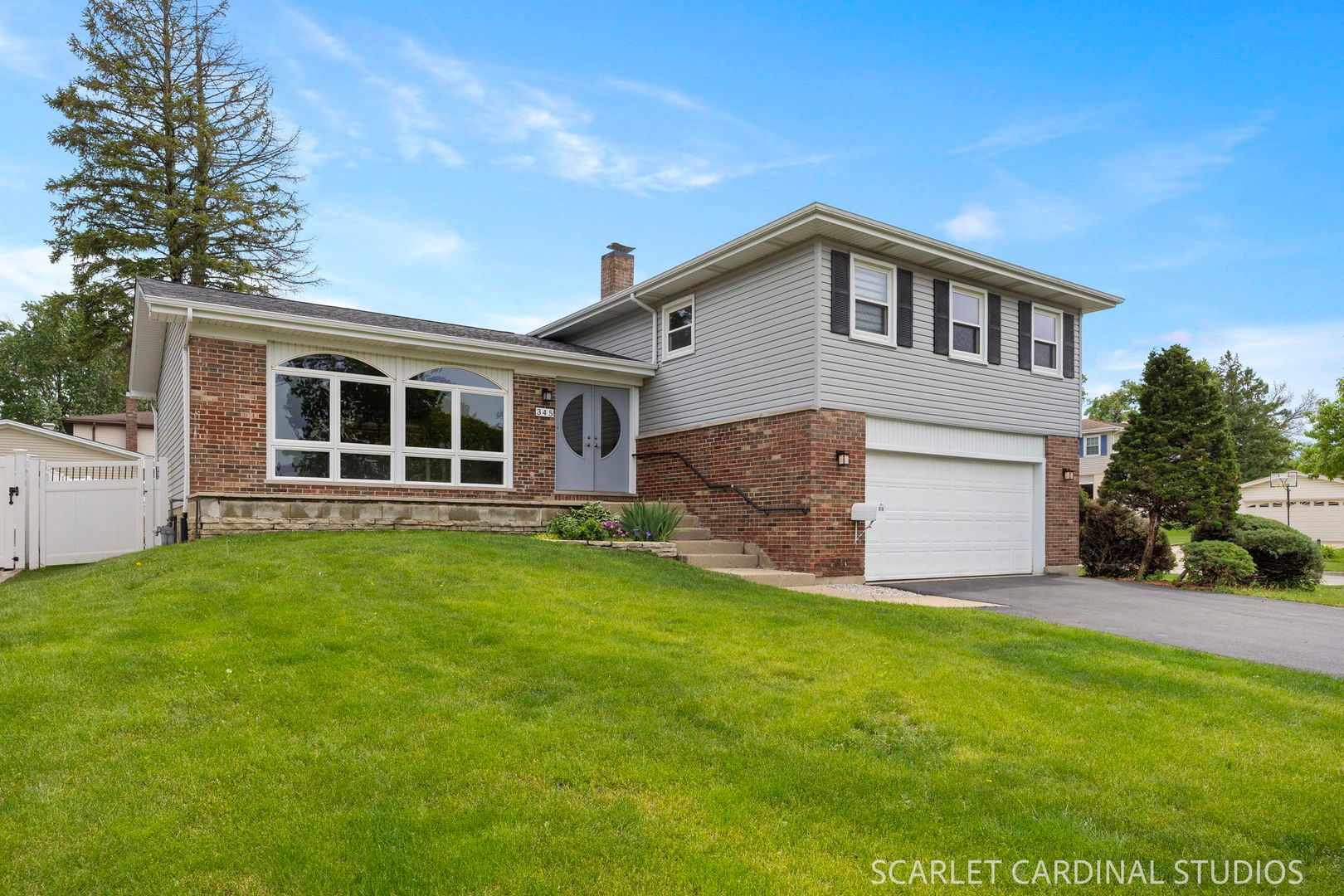 345 Hillcrest Lane — Lombard, IL 60148
