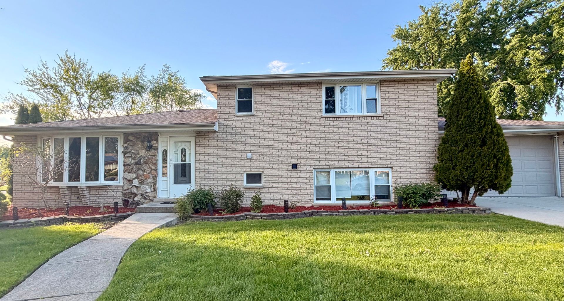12118 W SOMERSET Road — Orland Park, IL 60467