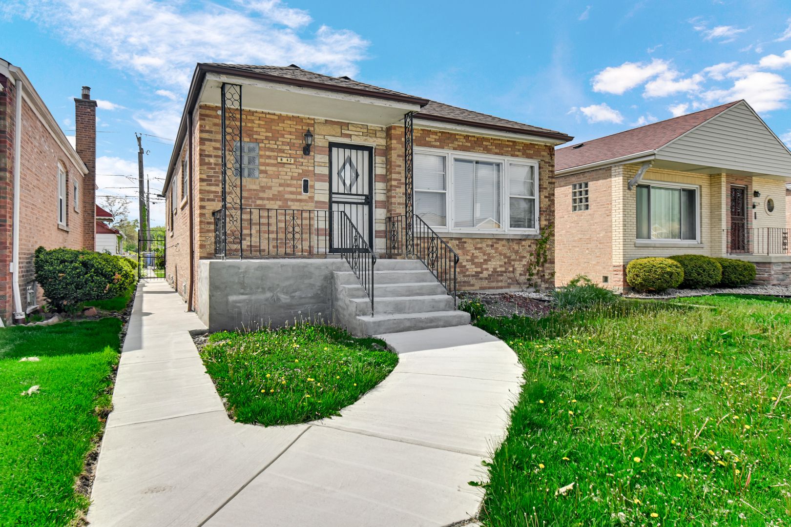 8242 S Damen Avenue — Chicago, IL 60620
