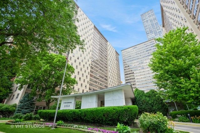 3950 N Lake Shore Drive #205A — Chicago, IL 60613