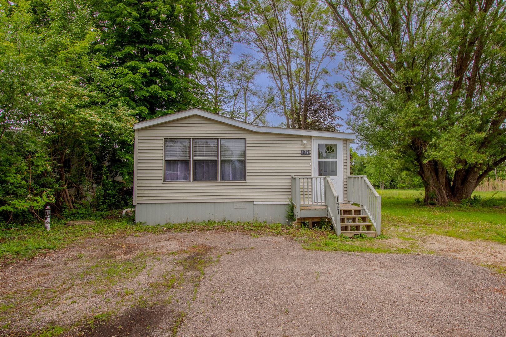 177 Windward — Lakemoor, IL 60051