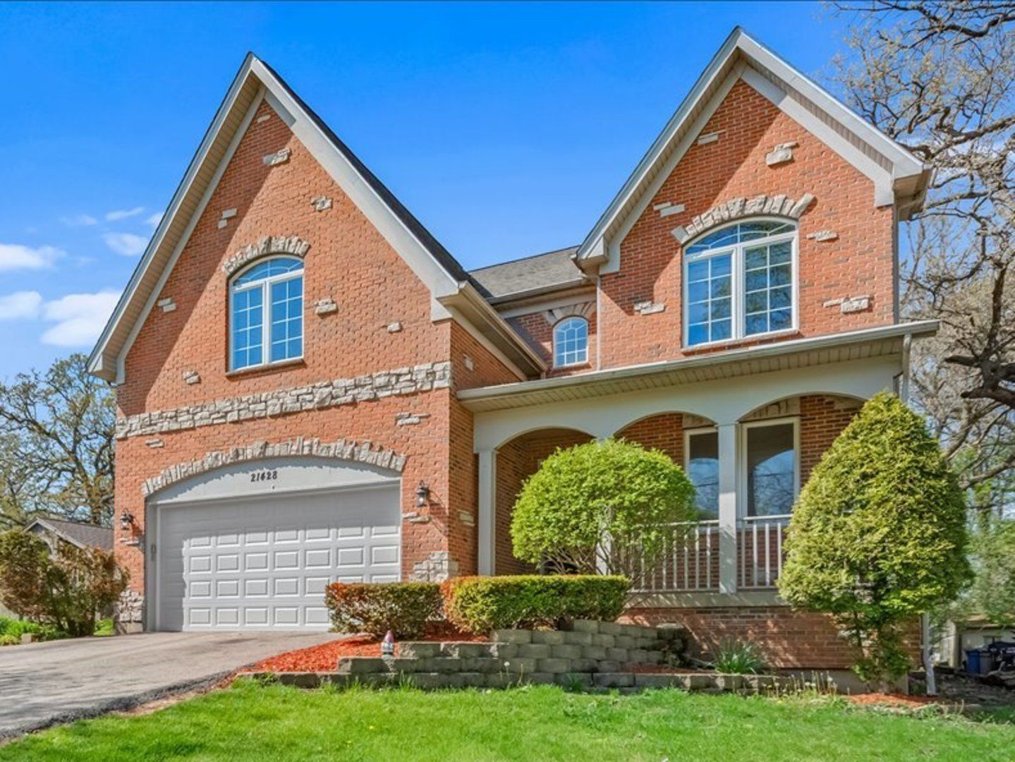 21428 W Crescent Drive — Mundelein, IL 60060