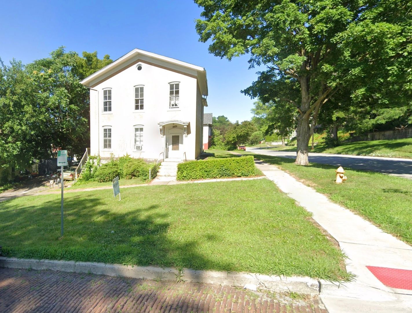 530 Western Avenue — Davenport, IA 52803
